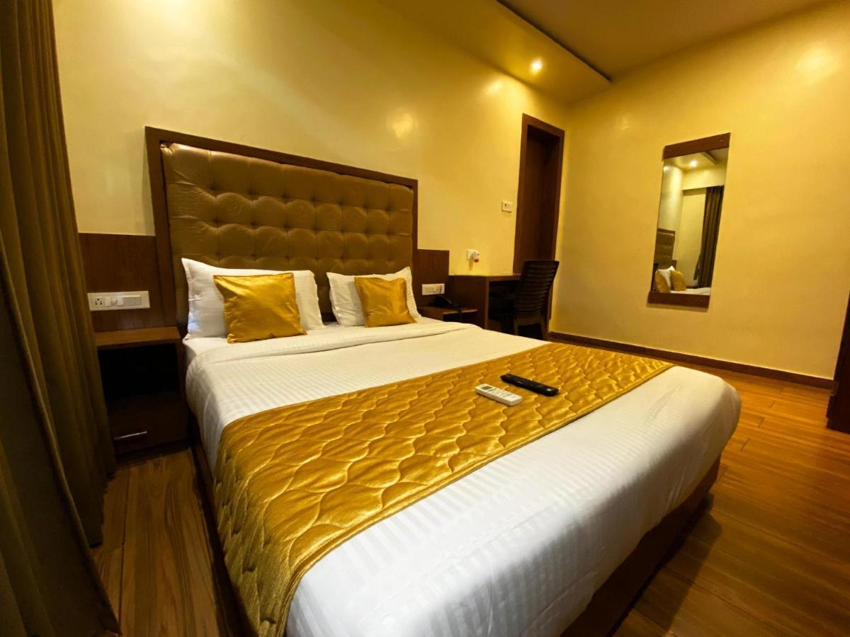 Hotel Palms Residency, Chembur 3*