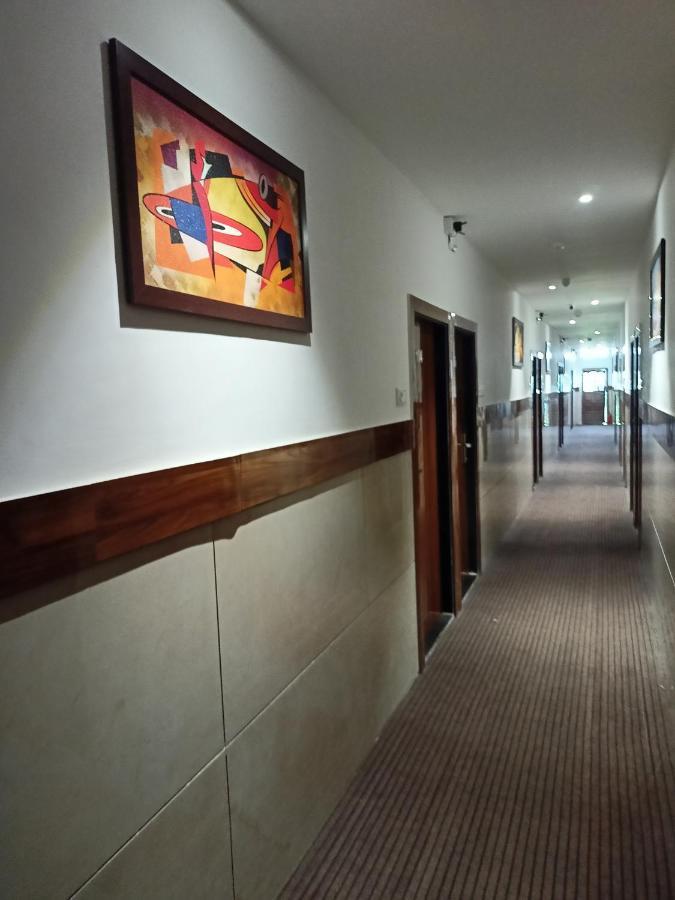 Hotel Palms Residency, Chembur