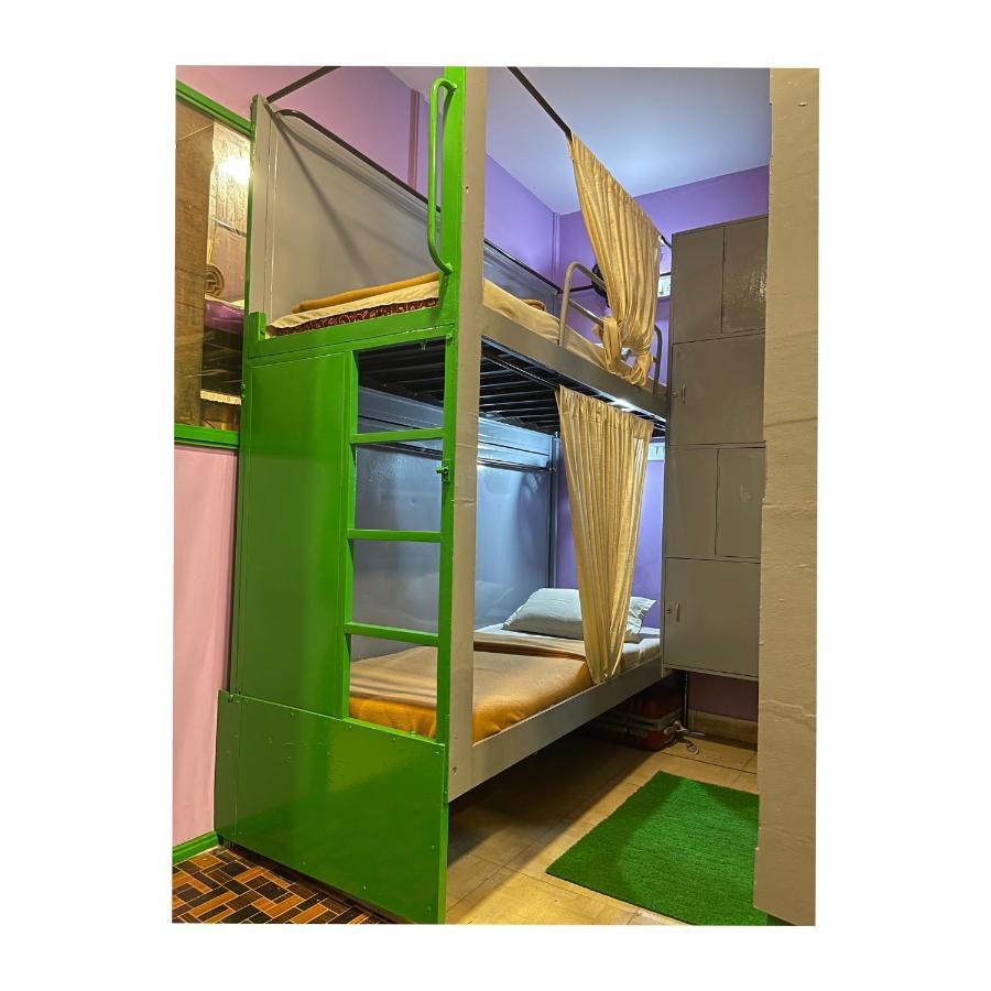Golden Star Premium Lodge Mumbai
