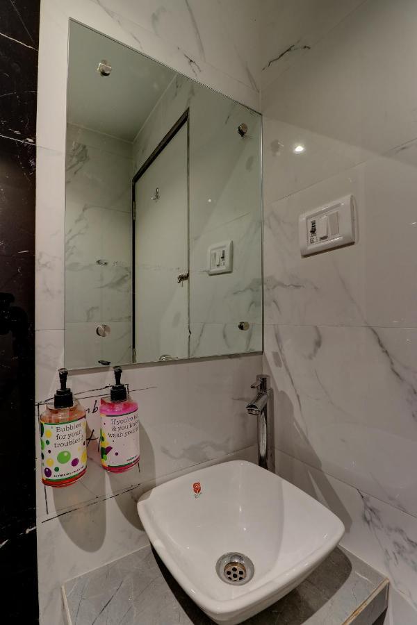 Hotel Amber Near Airport 2*