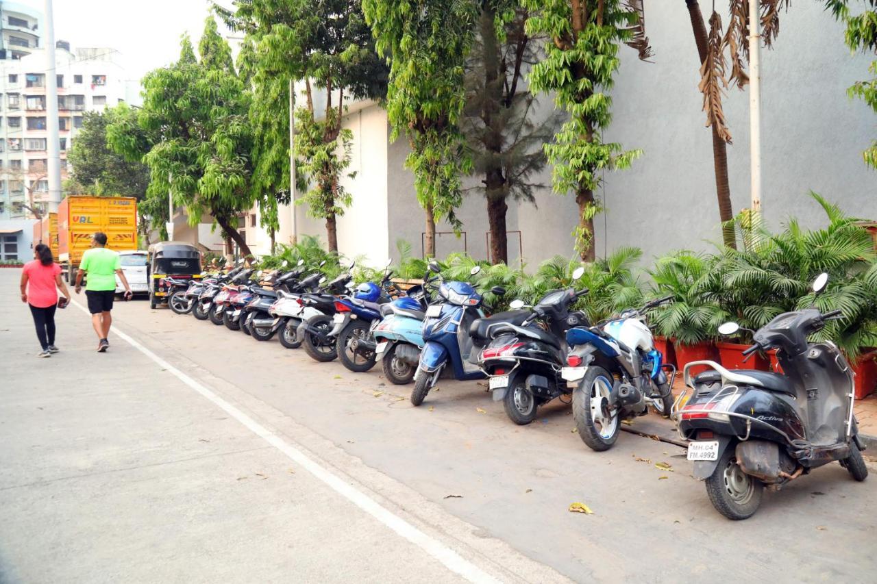 Country & By Turtle - Airport Hotel Mumbai