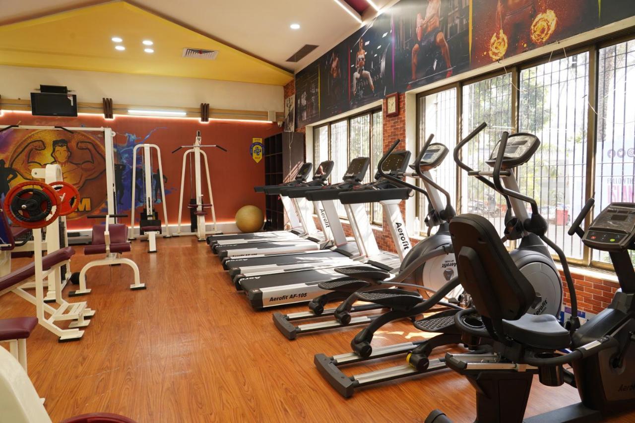 Country & By Turtle - Airport Hotel Mumbai
