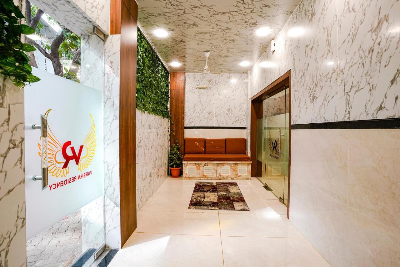 Hotel Fabexpress Varsha Residency 3*