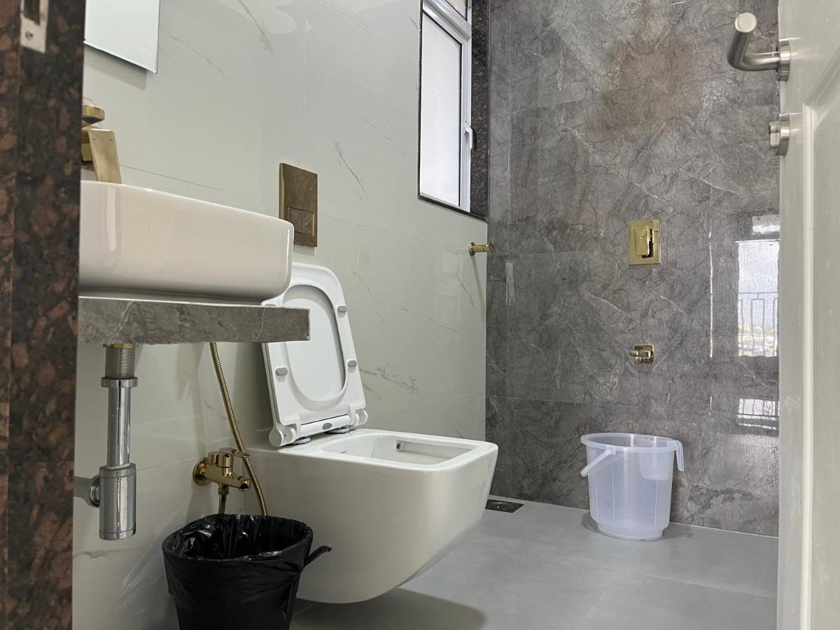 3bhk Santacruz 802 Apartment *