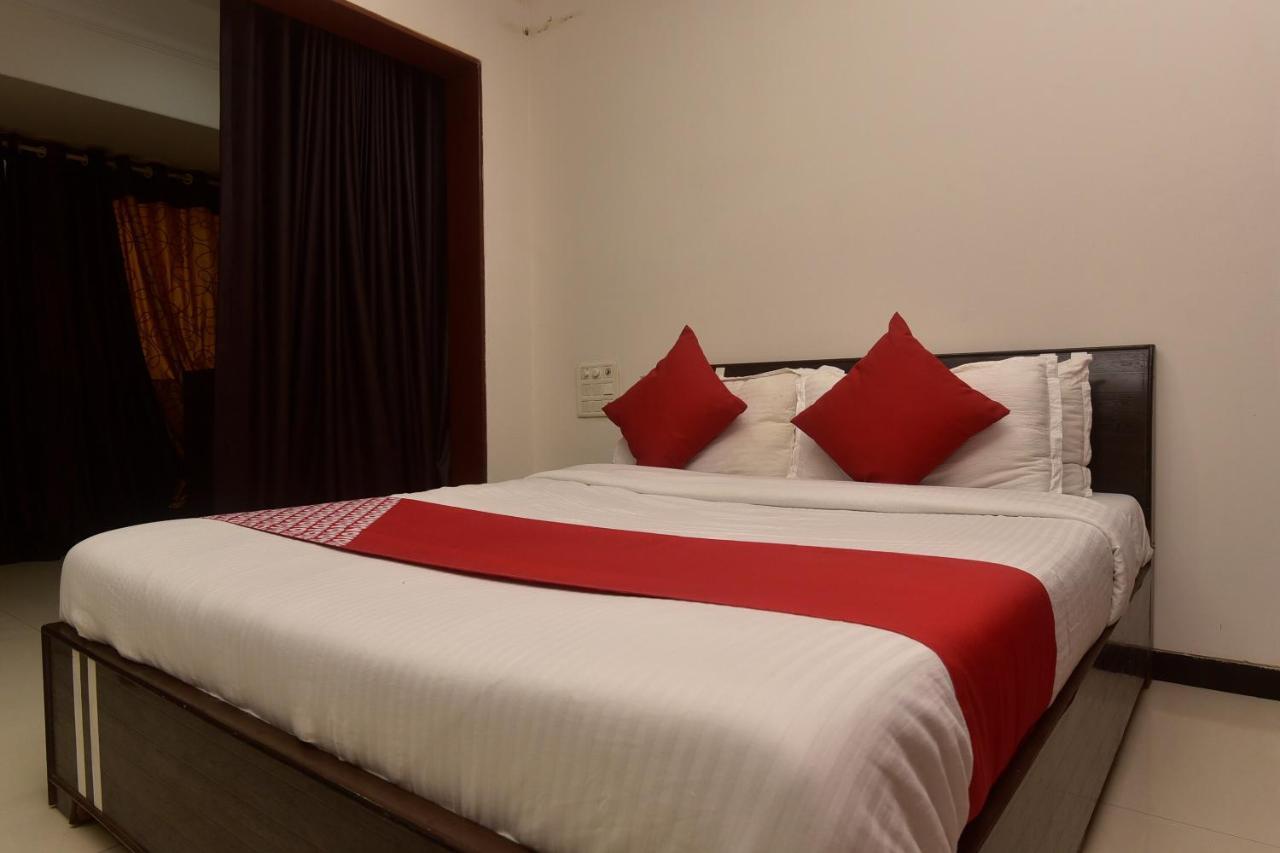 Hotel Oyo 19160 Dev Shelter Mumbai
