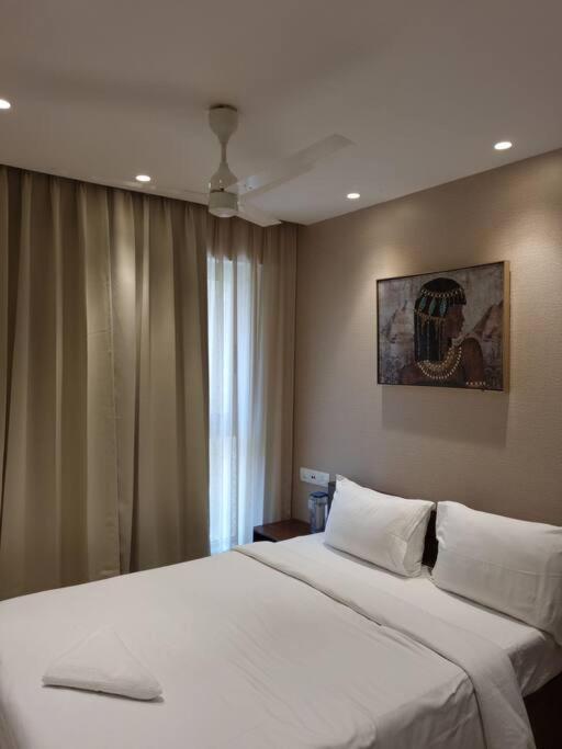 Classy 1bhk In Hiranandani Powai Apartment *