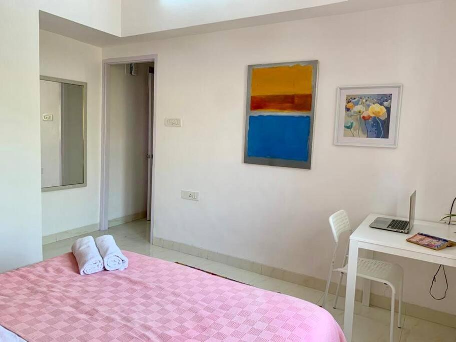 Little Hut 301, 27th Road, Khar West By Connekt Homes Apartment *