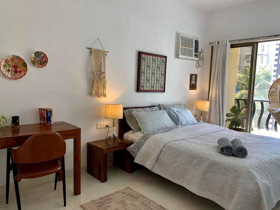 Little Hut 301, 27th Road, Khar West By Connekt Homes Apartment Mumbai