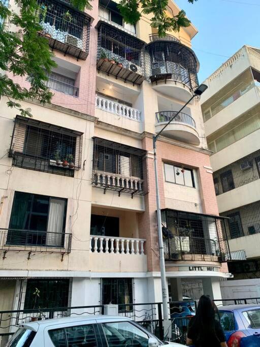 Apartment Little Hut 301, 27th Road, Khar West By Connekt Homes *
