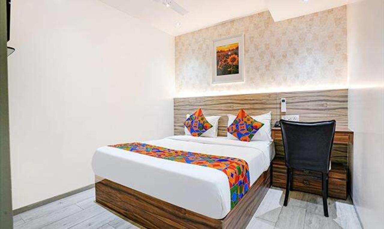 Fabexpress The Dr Residency Hotel