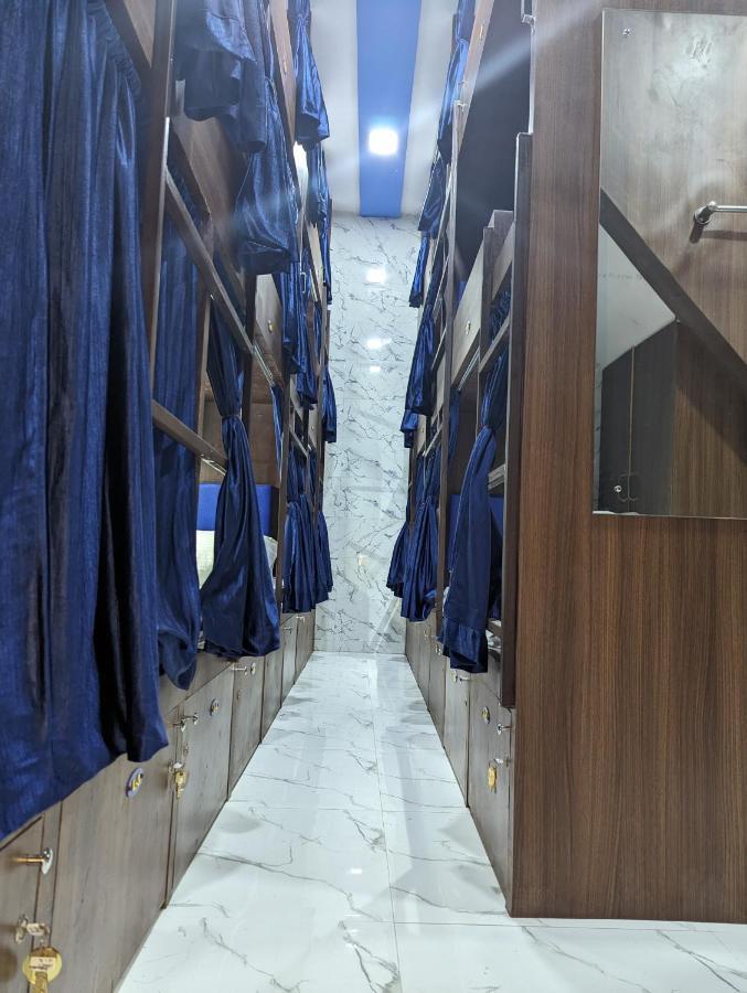 Ayala Pg Ac Deluxe Hostel Mumbai