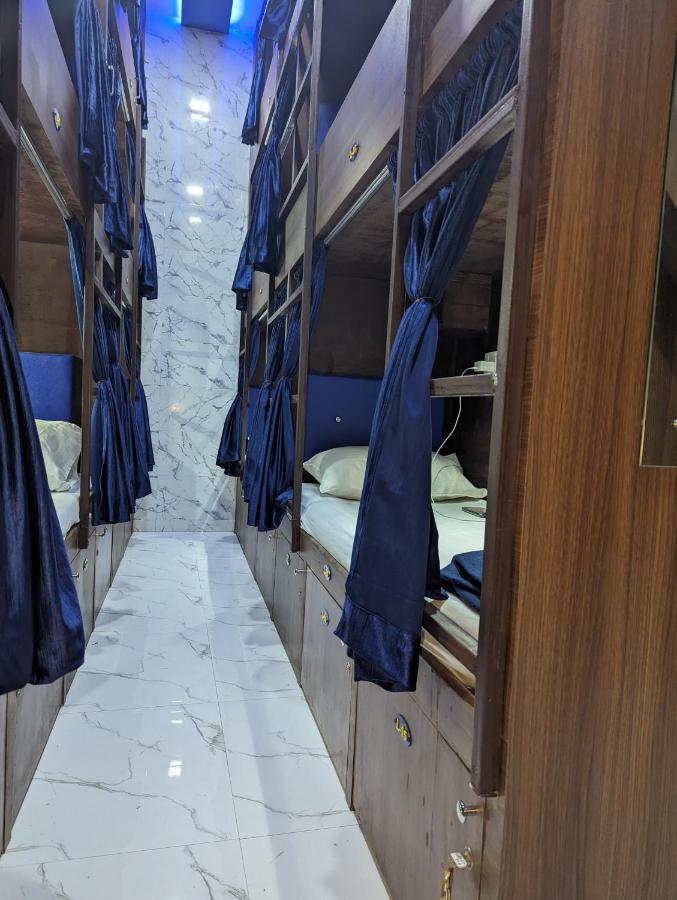 Hostel Ayala Pg Ac Deluxe