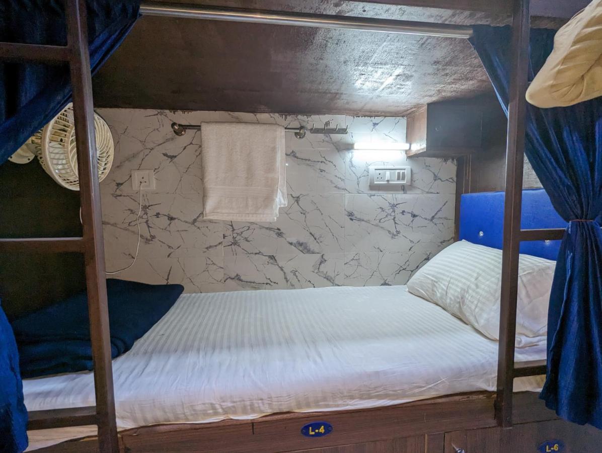 Ayala Pg Ac Deluxe Hostel