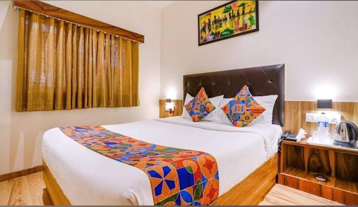 Hotel Deluxe Residency