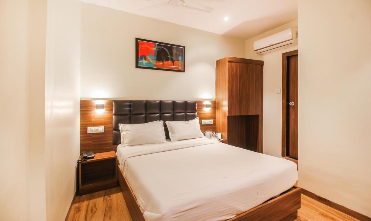 Hotel Deluxe Residency