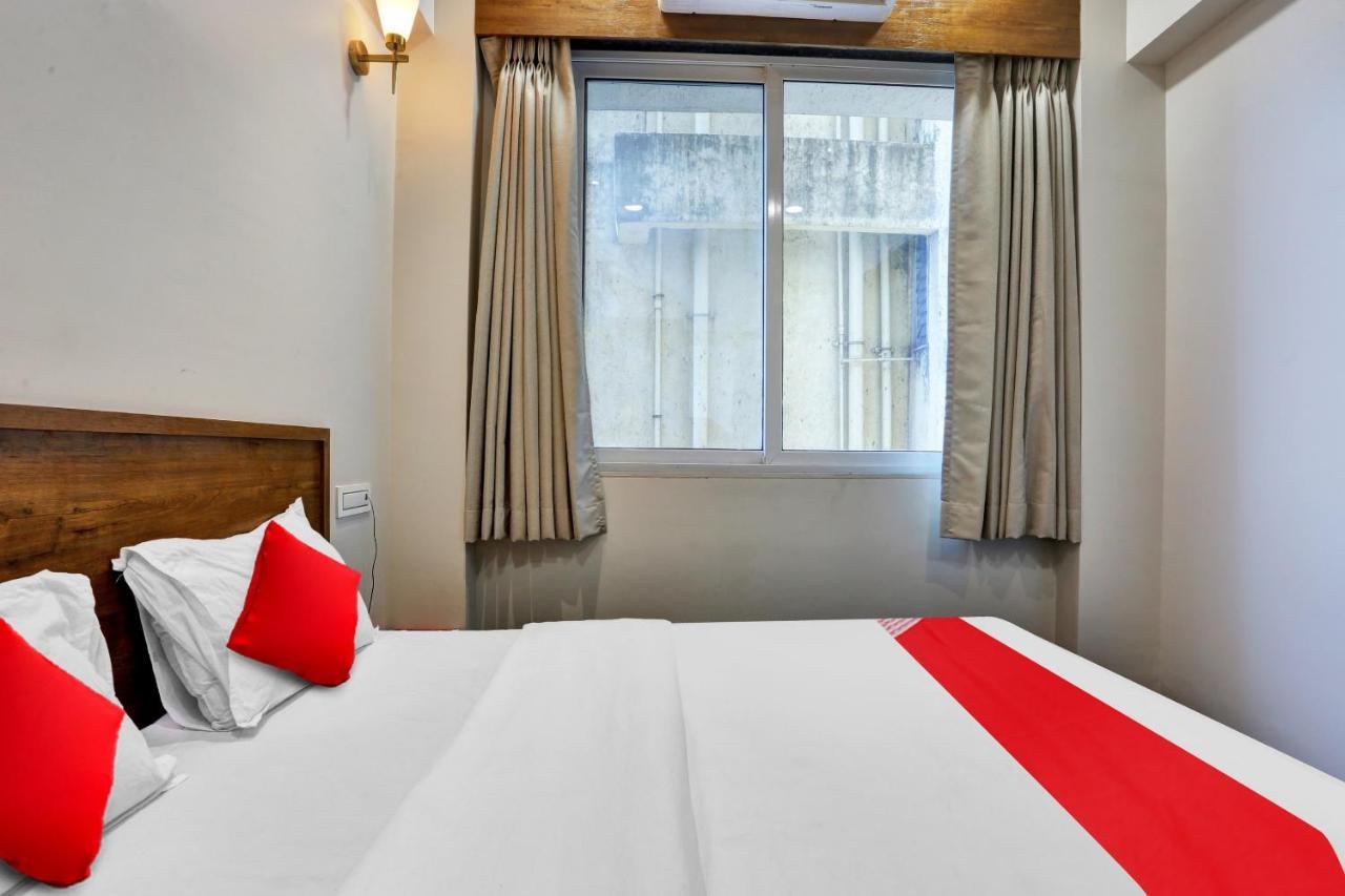 Capital O Calista Hotel Mumbai