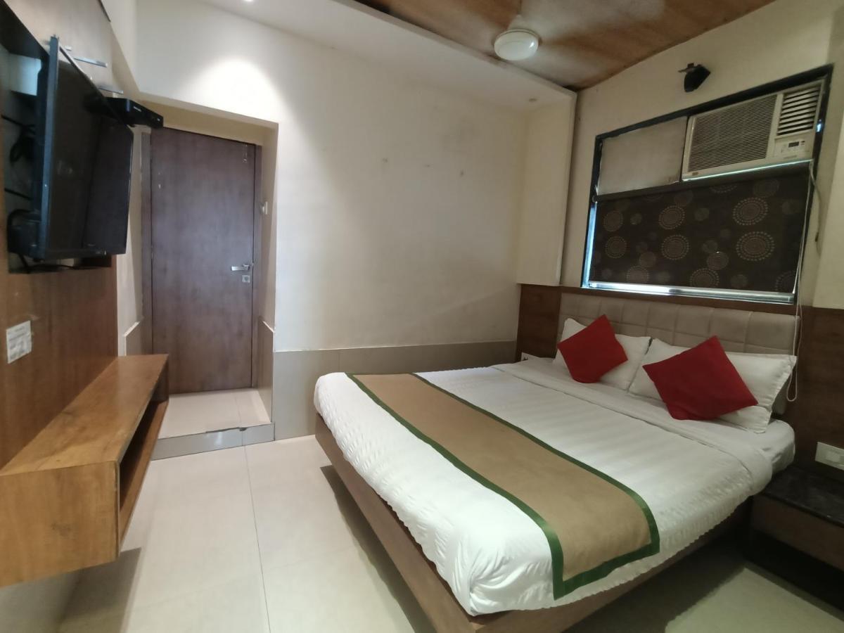 Fabhotel Regal Inn Hotel