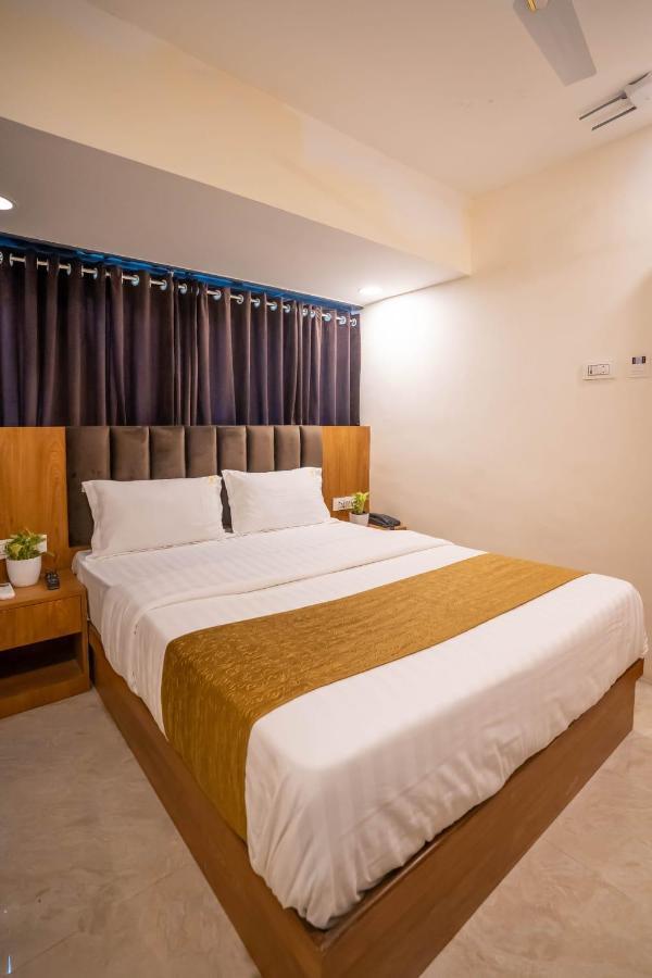 The Platinum 3* Mumbai