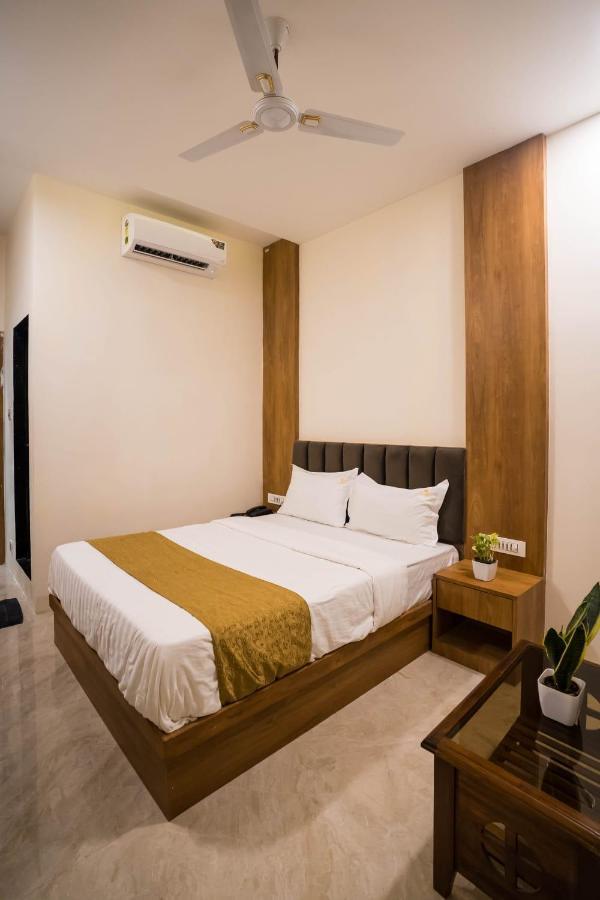 The Platinum 3* Mumbai