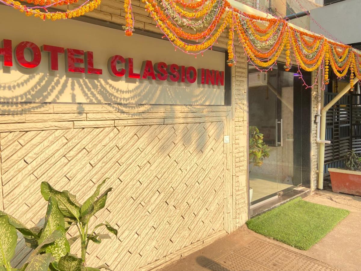 Hotel Classio - Near Kokilaben Hospital, Andheri West Mumbai