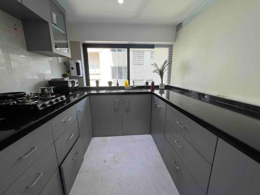 Kakad Classic 5, 16th Rd, Pali Village, Khar West By Connekt Homes *