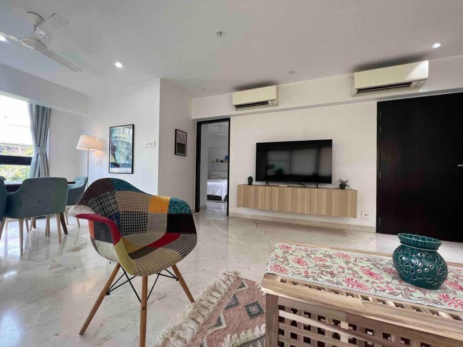 Apartment Kakad Classic 5, 16th Rd, Pali Village, Khar West By Connekt Homes