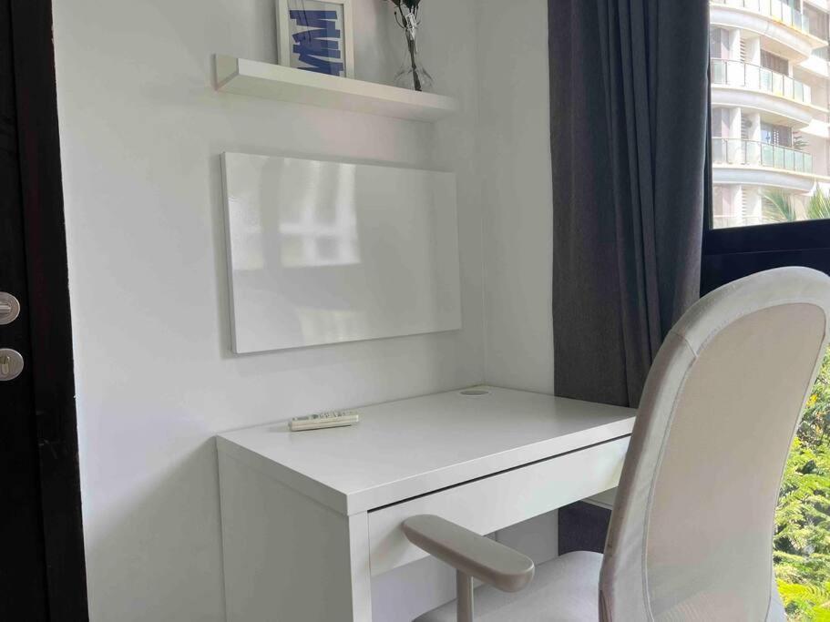 Apartment Kakad Classic 5, 16th Rd, Pali Village, Khar West By Connekt Homes Mumbai