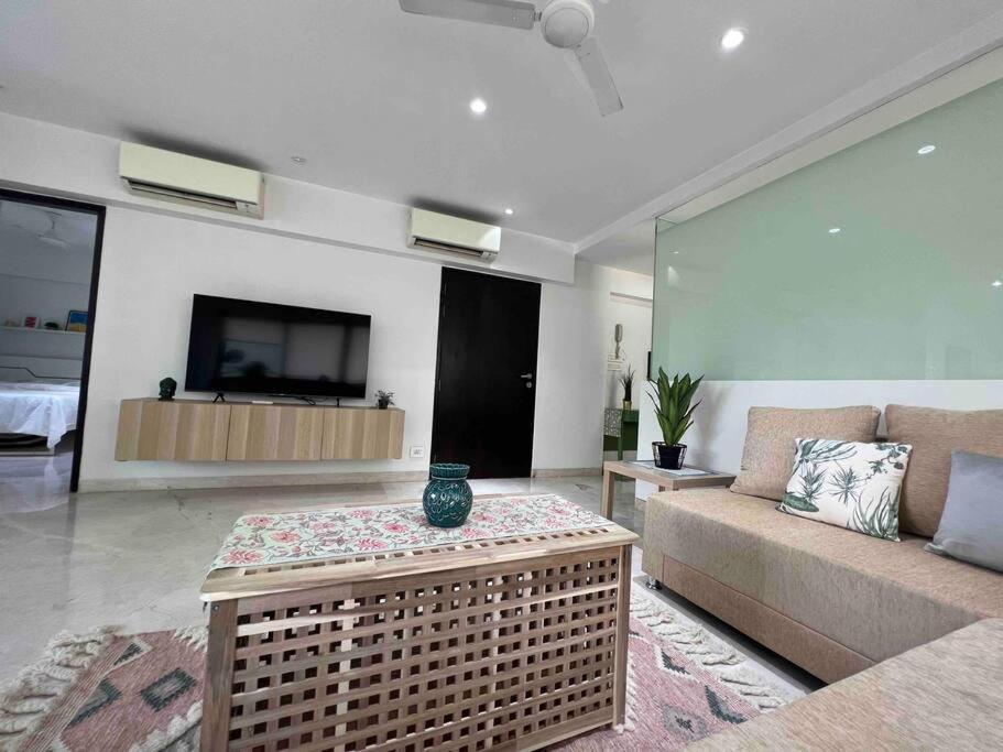 Kakad Classic 5, 16th Rd, Pali Village, Khar West By Connekt Homes Apartment