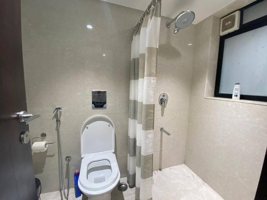 Apartment Kakad Classic 5, 16th Rd, Pali Village, Khar West By Connekt Homes *