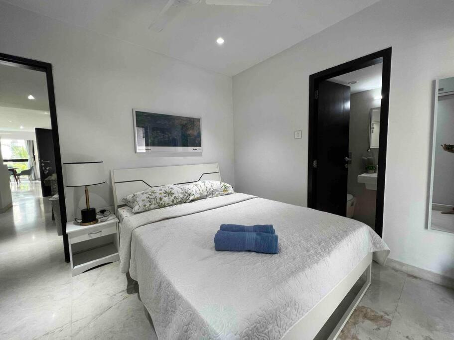 Kakad Classic 5, 16th Rd, Pali Village, Khar West By Connekt Homes Apartment Mumbai