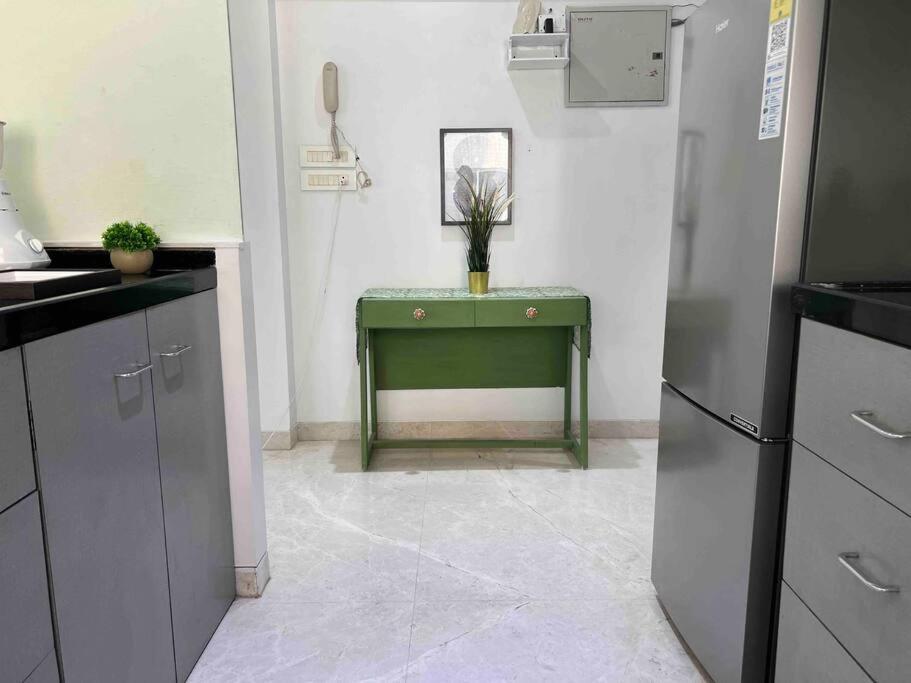 Kakad Classic 5, 16th Rd, Pali Village, Khar West By Connekt Homes