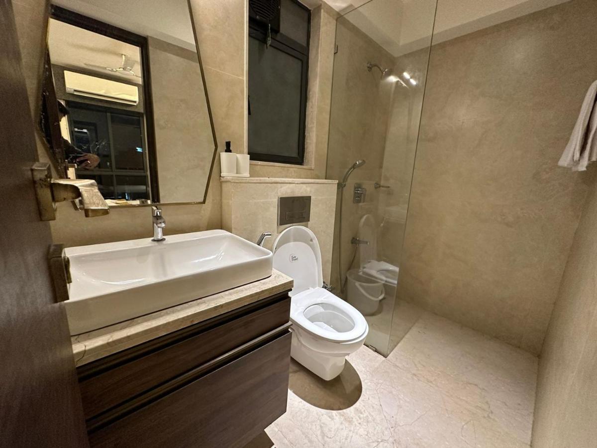 1br Service In Bkc By Florastays *
