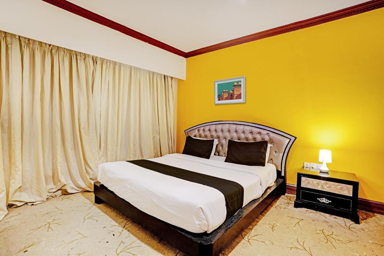 Townhouse Royal Palms - Lily Hotel
