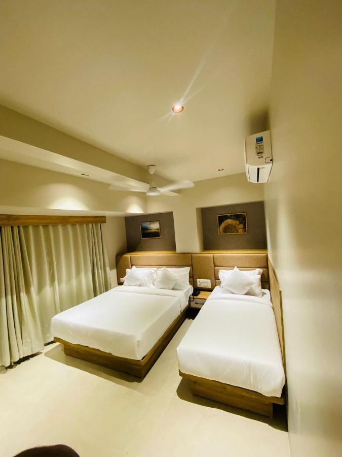 Hotel Amber Paramount 3*