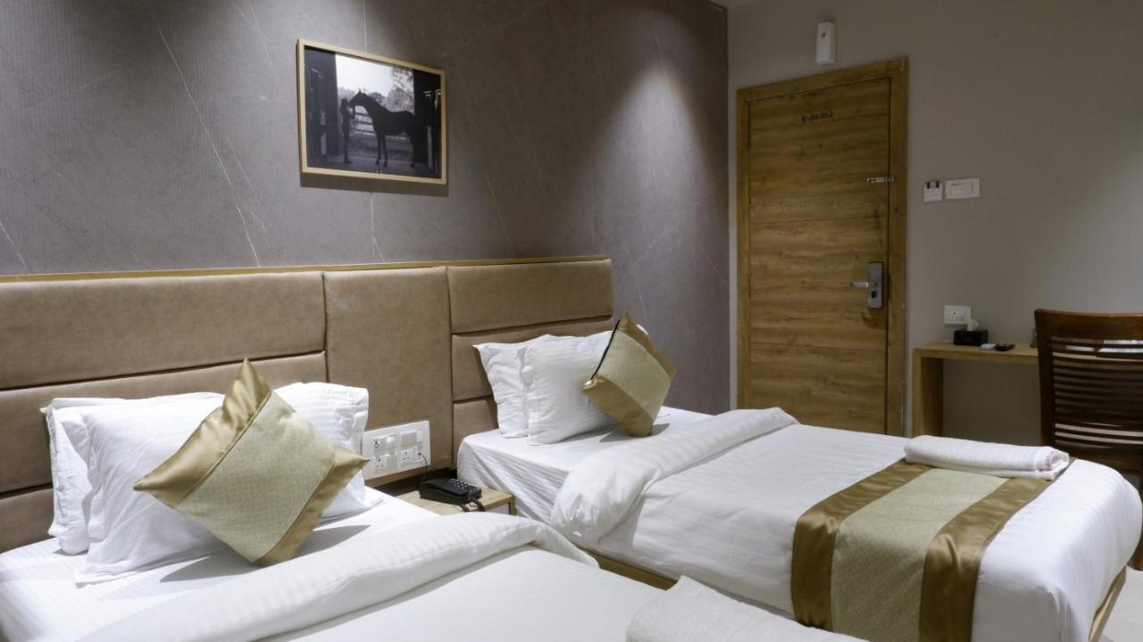 Amber Paramount 3* Mumbai