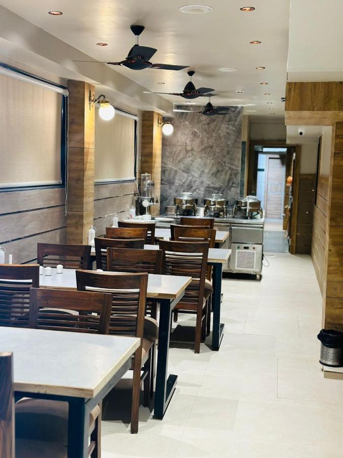 Hotel Amber Paramount Mumbai
