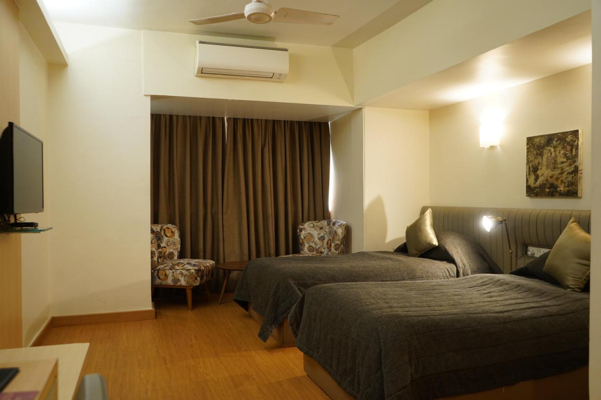 Hotel Diplomat, Colaba 3*