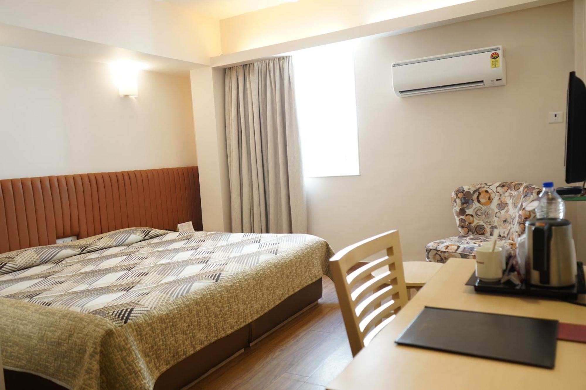 Diplomat, Colaba 3* Mumbai