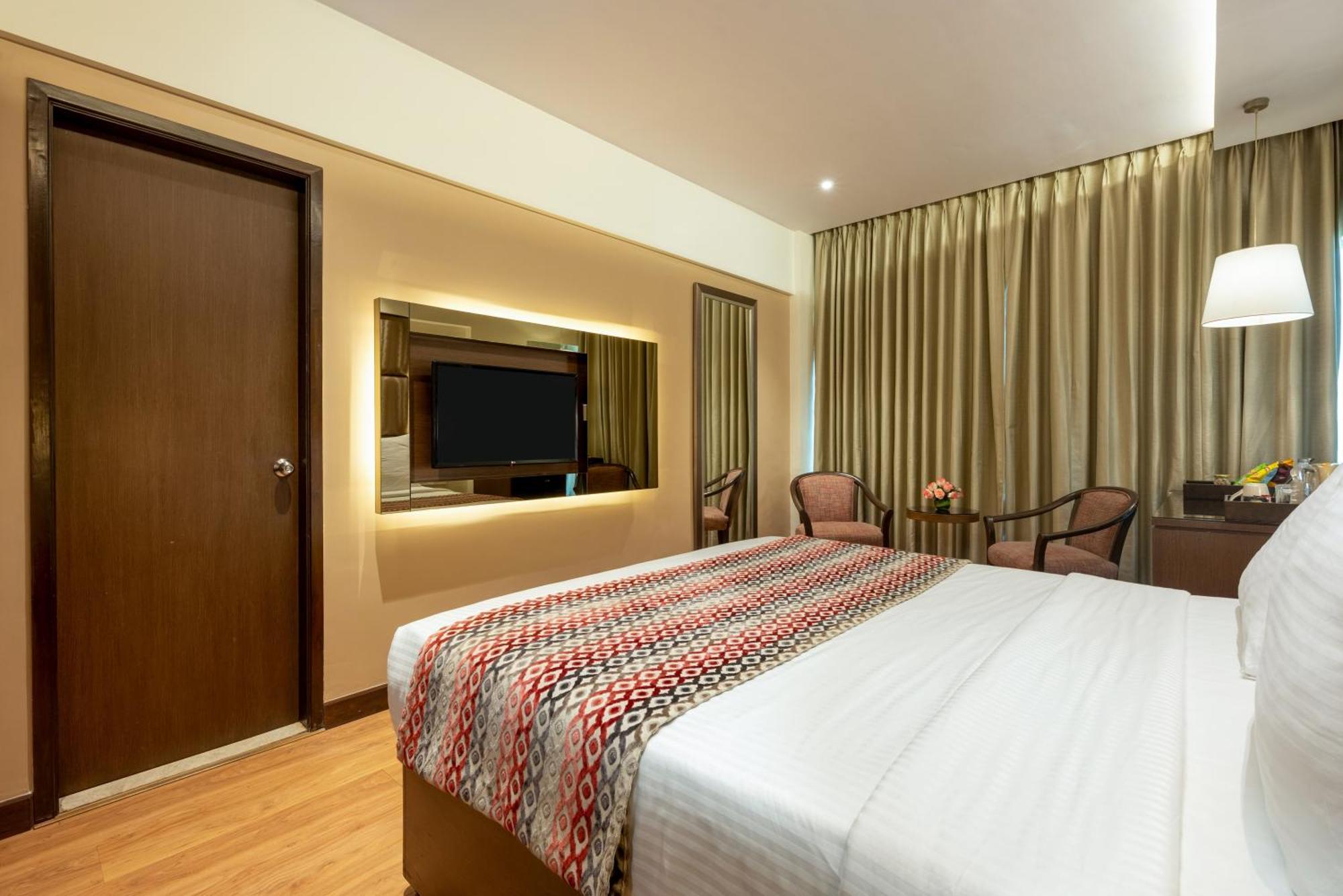 Fariyas , Colaba Hotel 4*