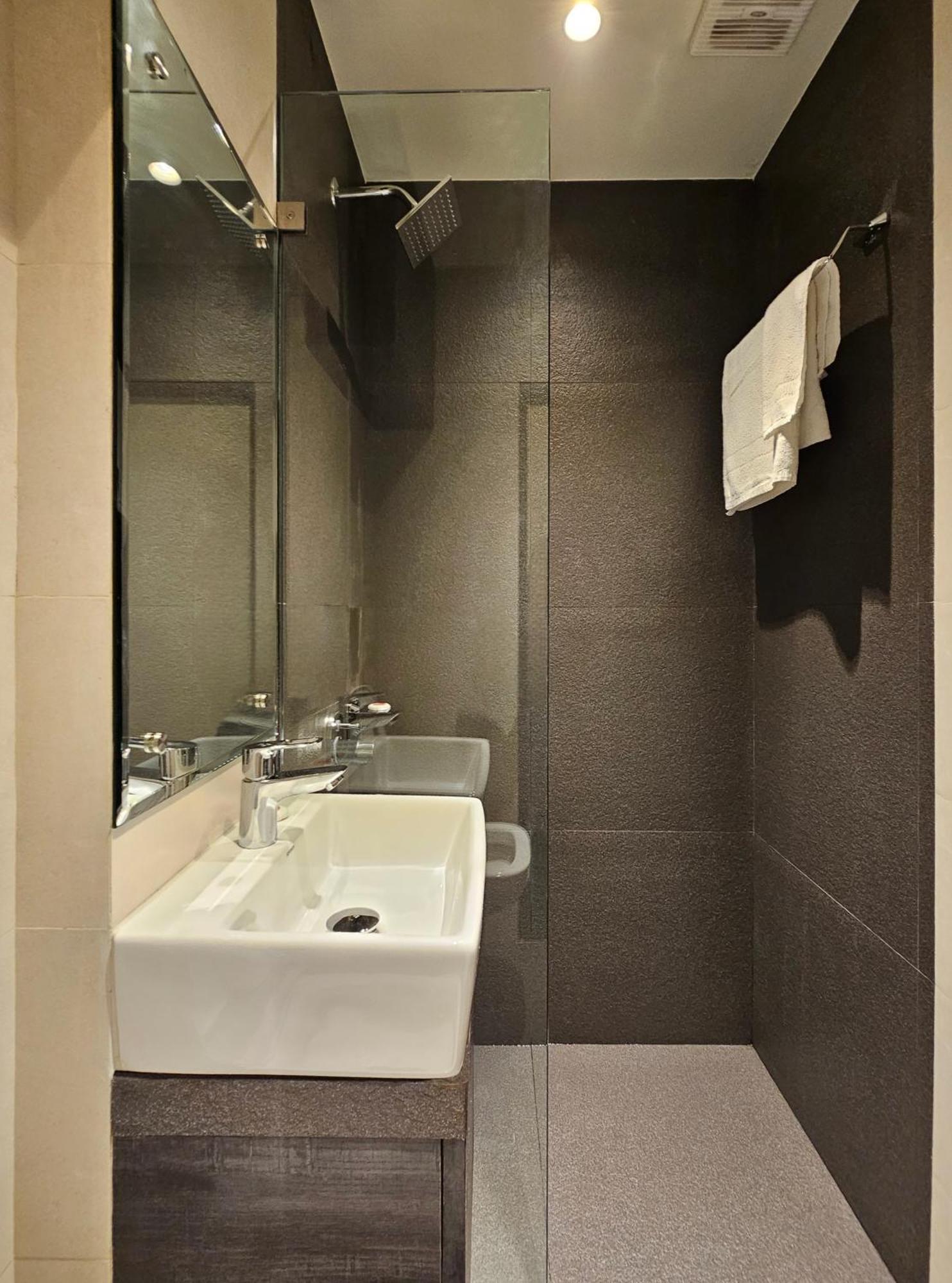 Kumkum Hotel 2*