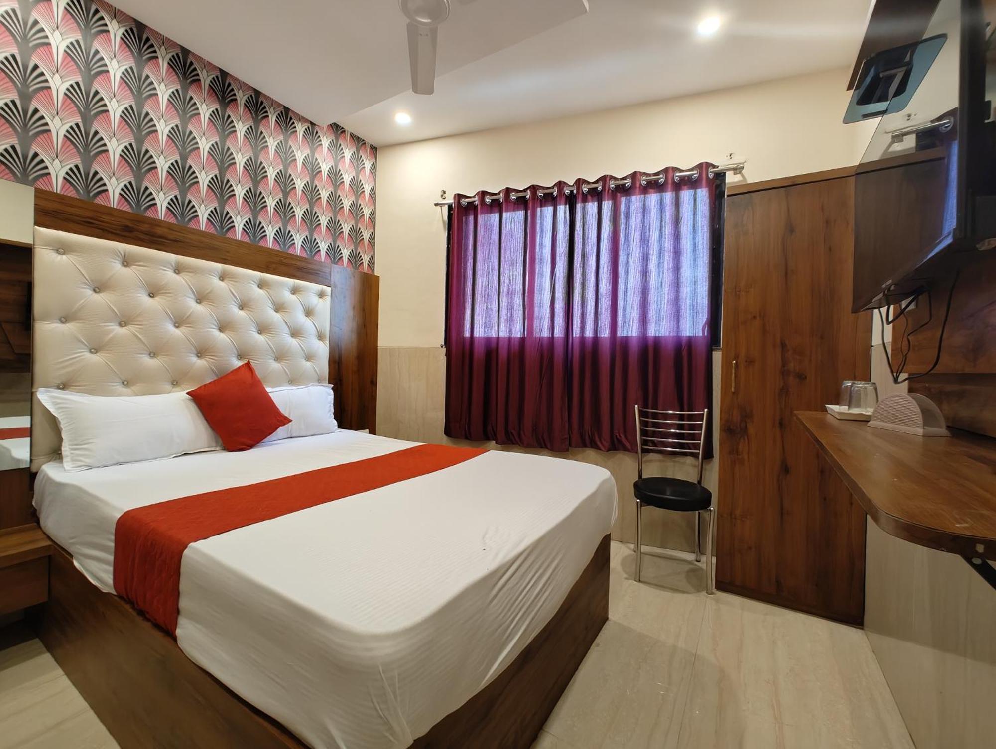 Dream Palace Residency - Near To Us Embassy Bkc Bed & Breakfast *