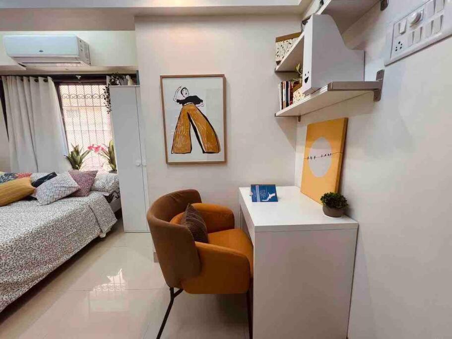 Dawn - A Spacious Modern In Bandra At Almeida Park By Connekt Homes * Mumbai