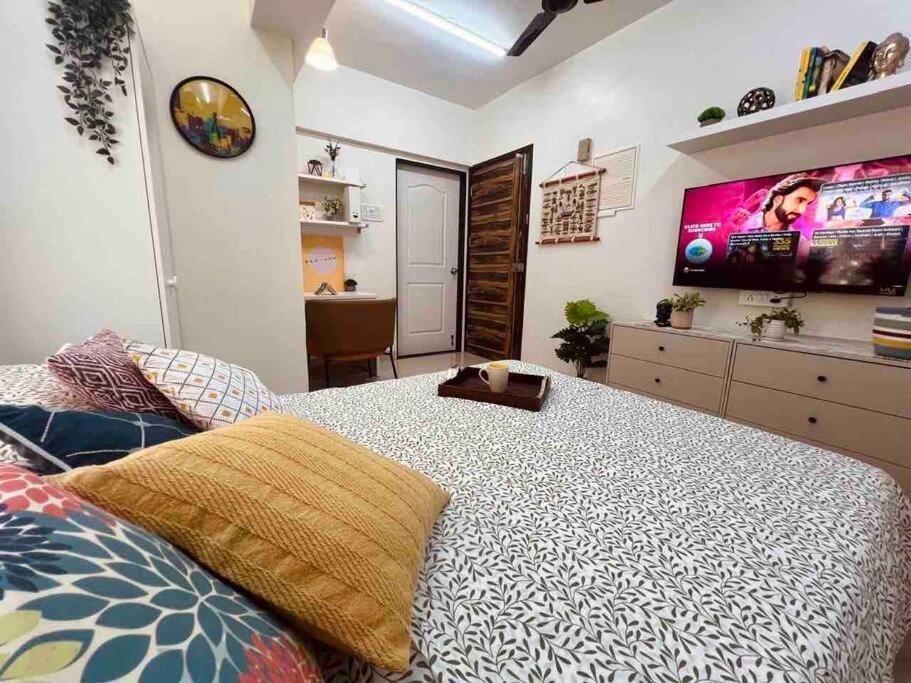 Dawn - A Spacious Modern In Bandra At Almeida Park By Connekt Homes Mumbai