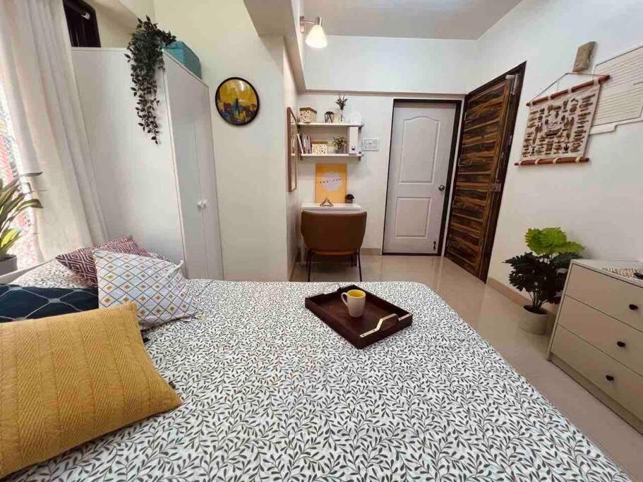 Dawn - A Spacious Modern In Bandra At Almeida Park By Connekt Homes Apartment Mumbai