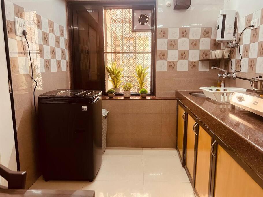 Dawn - A Spacious Modern In Bandra At Almeida Park By Connekt Homes