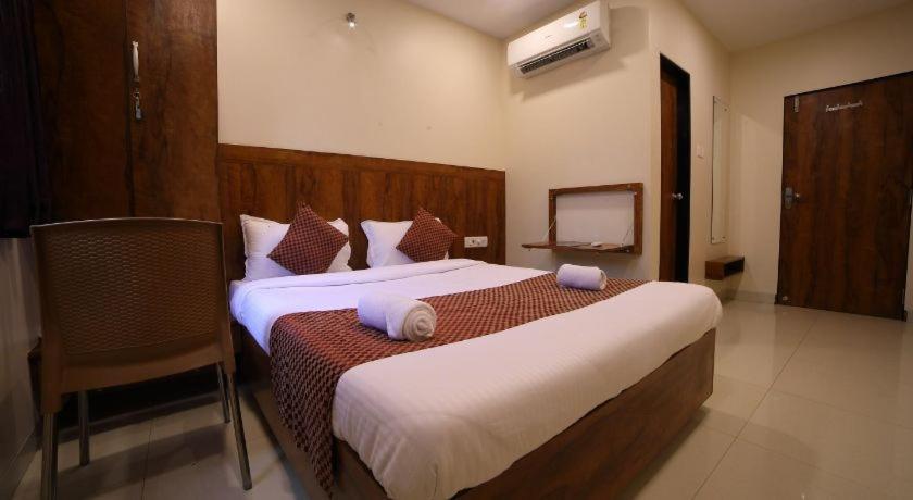 Guest house New Prakash International *