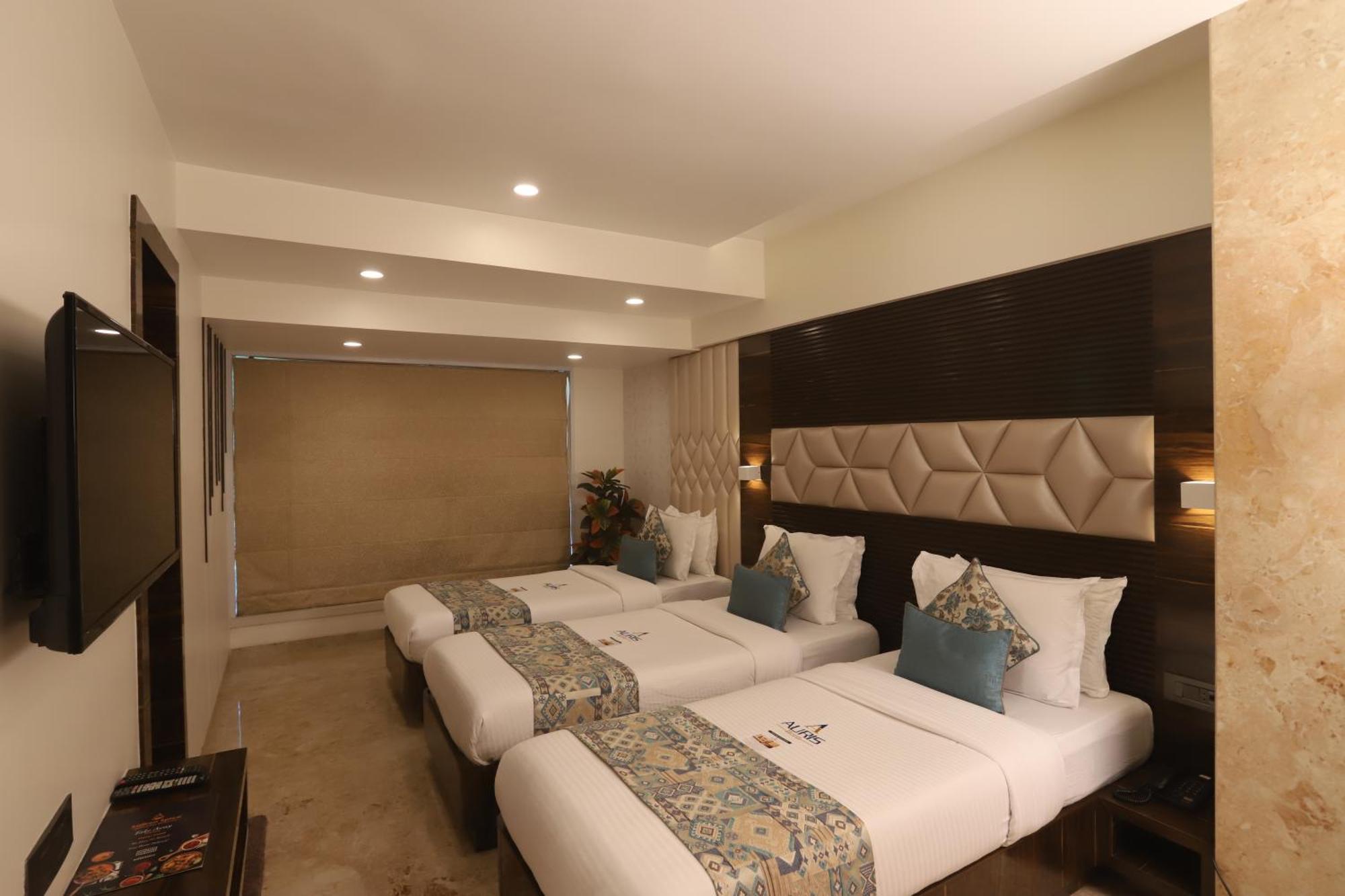 Hotel Auris & Banquets, International Airport 4*