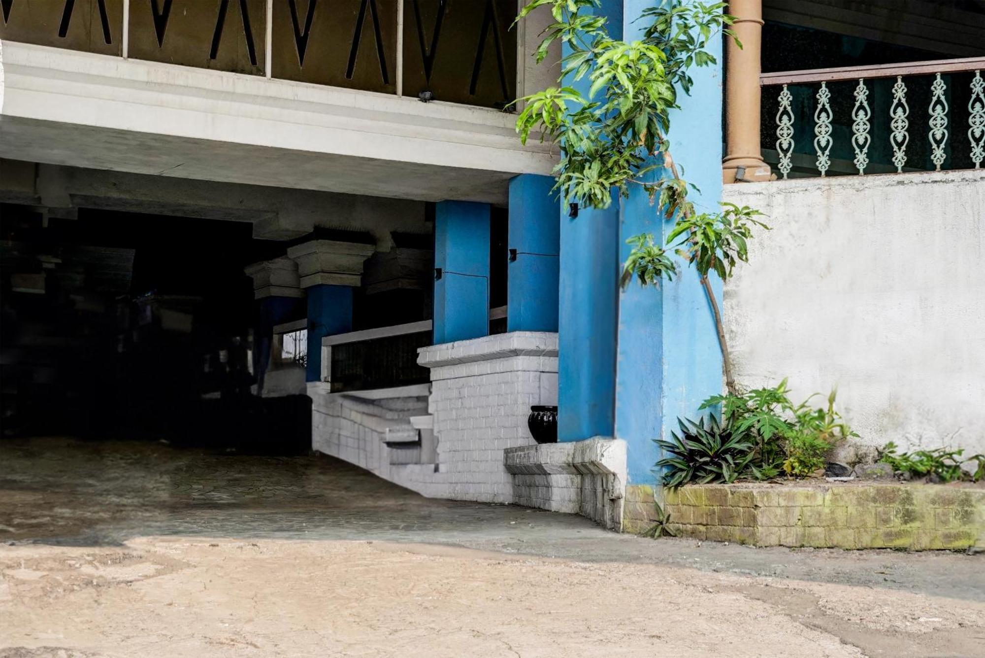 Townhouse Royal Palms - Lily 4* Mumbai