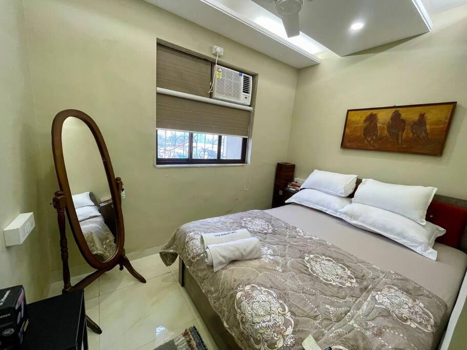 Apartment Bandra -1 Bhk - Close To Bkc *