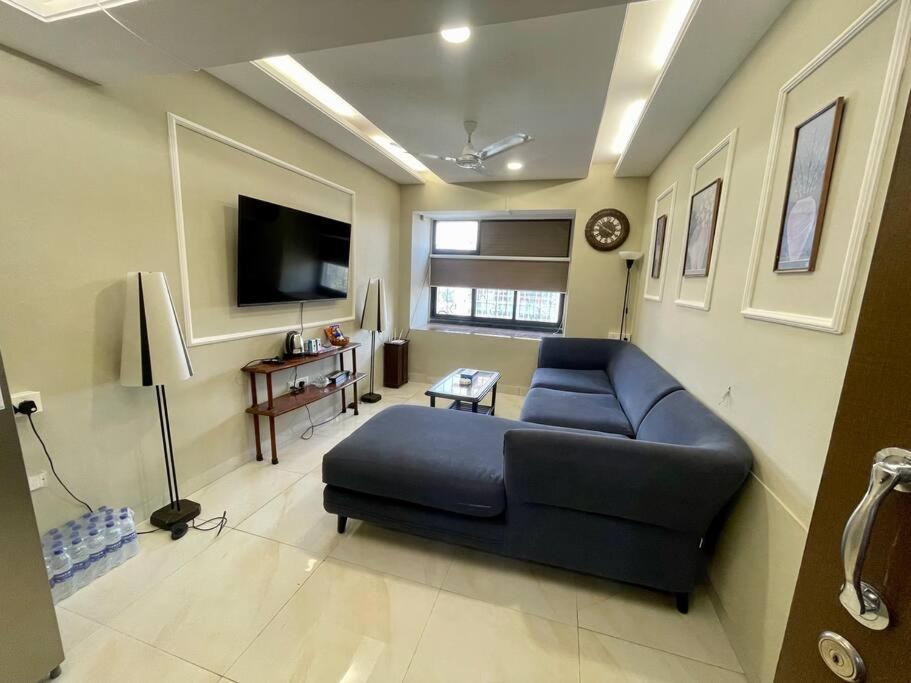Bandra -1 Bhk - Close To Bkc
